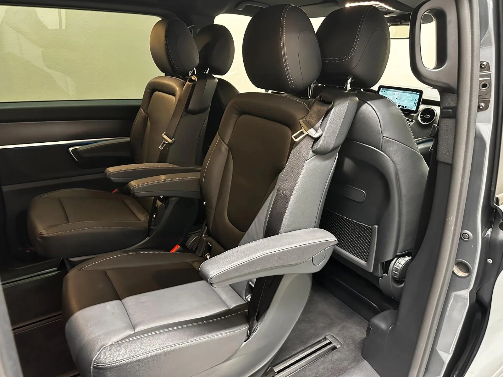 2023 Mercedes-Benz V 300 d 4MATIC, long, AMG Line, 20/27