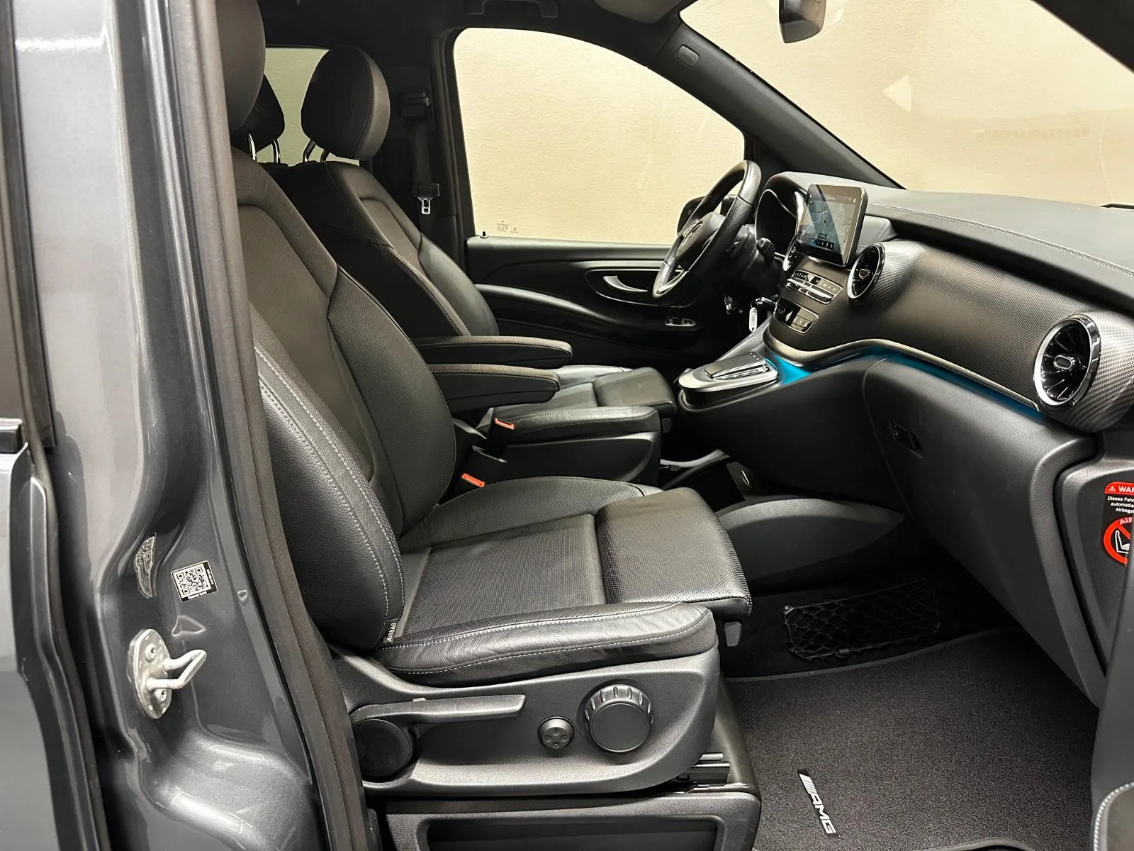 2023 Mercedes-Benz V 300 d 4MATIC, long, AMG Line, 24/27