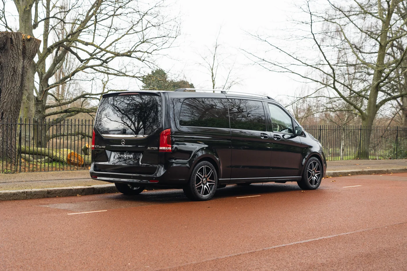 2023 Mercedes-Benz V 300 d Sutton VIP Class, 3/16