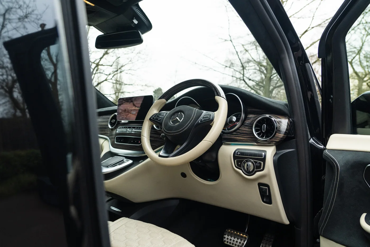 2023 Mercedes-Benz V 300 d Sutton VIP Class, 5/16