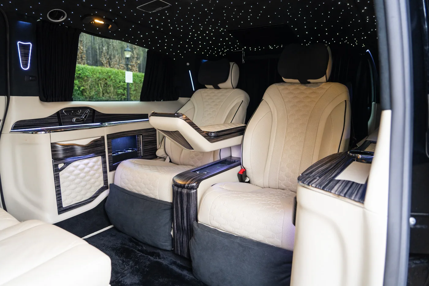 2023 Mercedes-Benz V 300 d Sutton VIP Class, 8/16