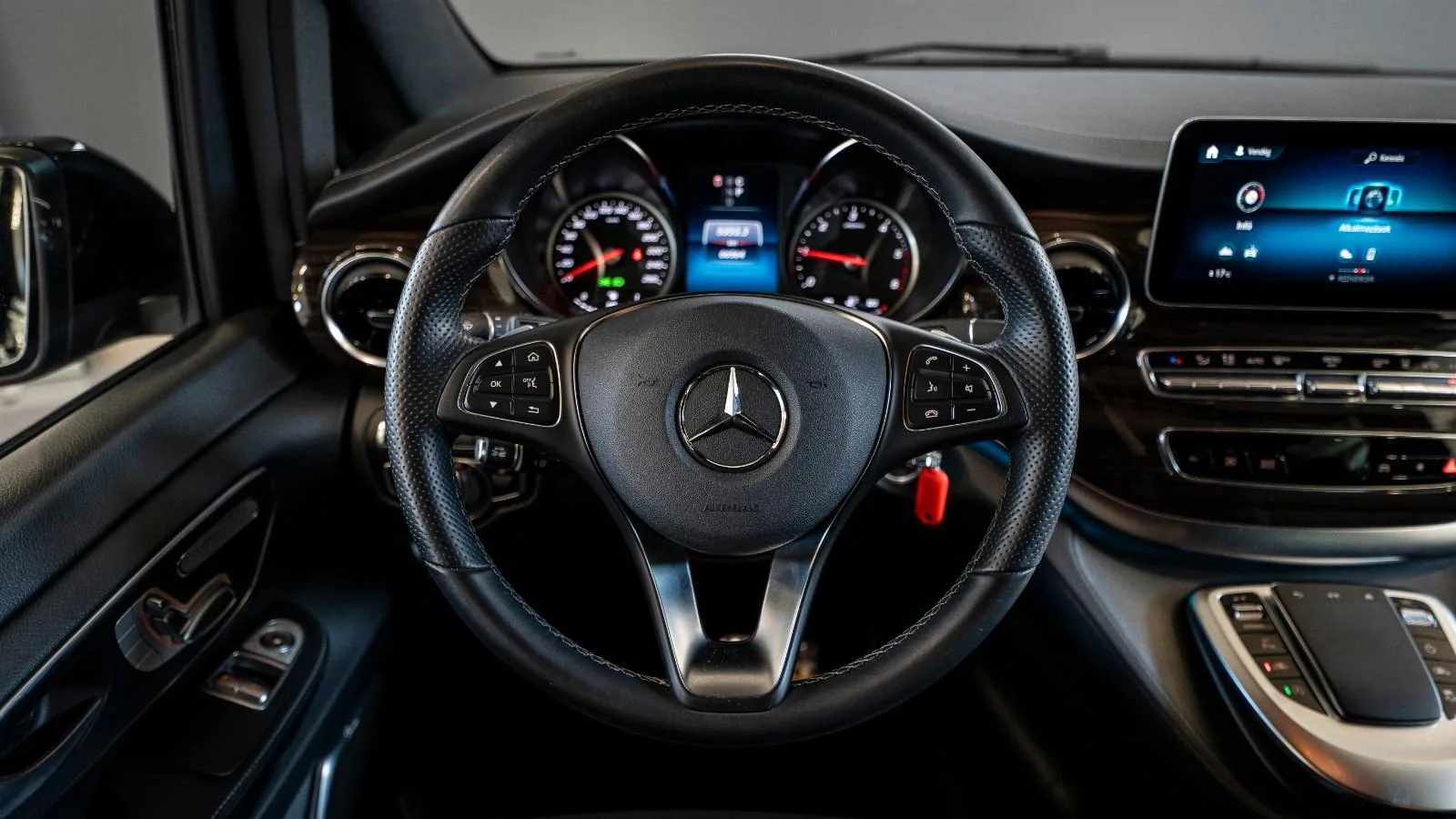 2023 Mercedes-Benz V 300 d 4MATIC, Exclusive Edition, extra-long, 7/13