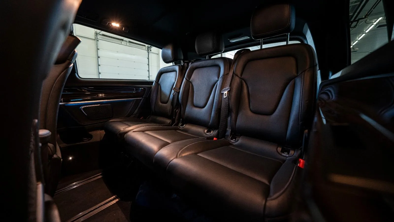 2023 Mercedes-Benz V 300 d 4MATIC, Exclusive Edition, extra-long, 11/13