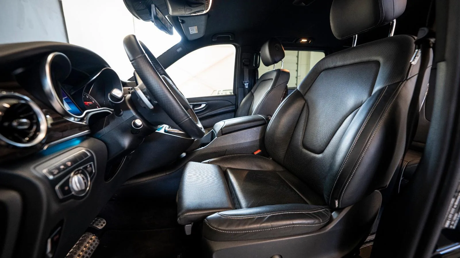 2023 Mercedes-Benz V 300 d 4MATIC, Exclusive Edition, extra-long, 13/13