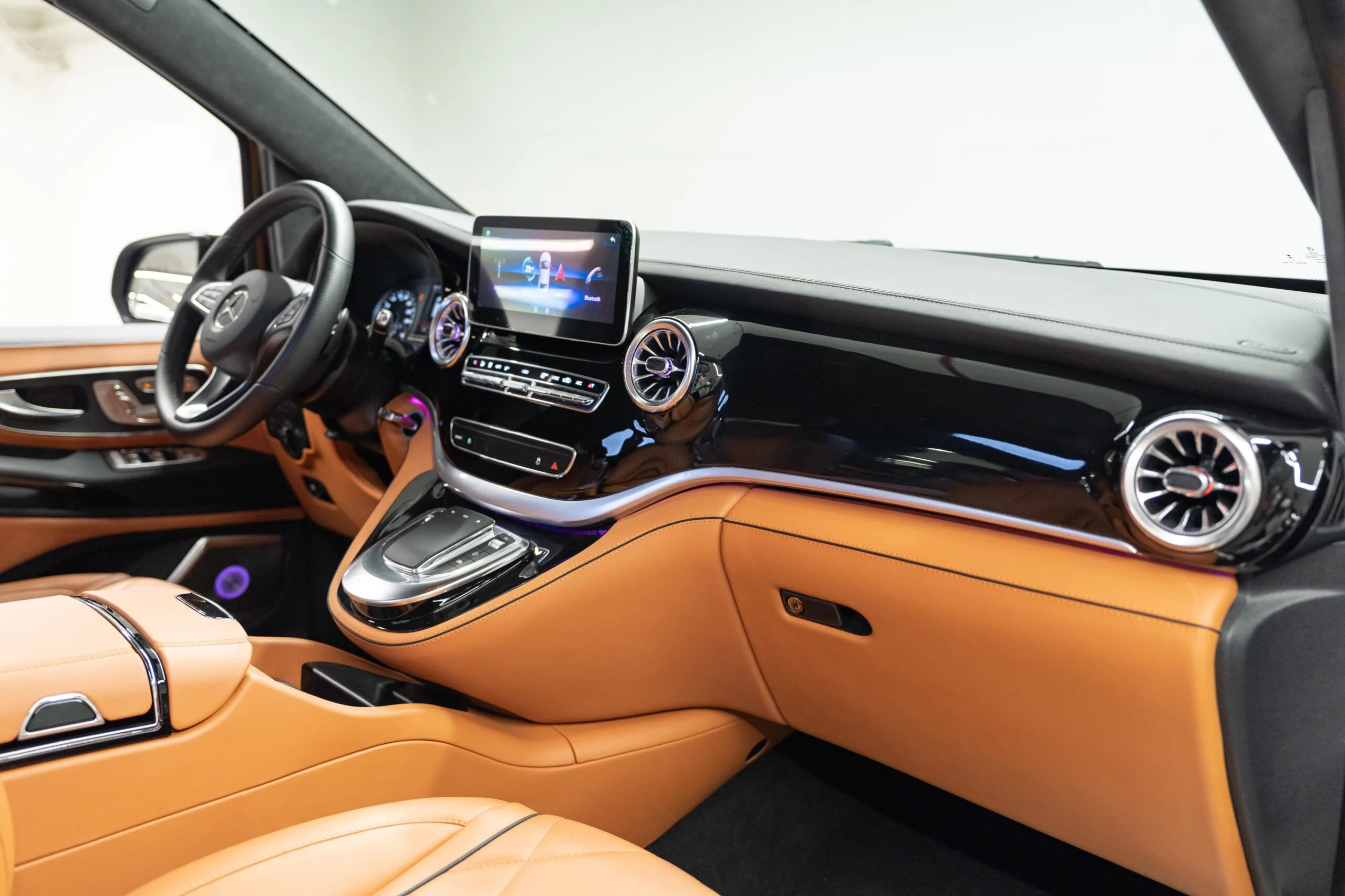 2023 Mercedes-Benz V-Class Long, 16/24