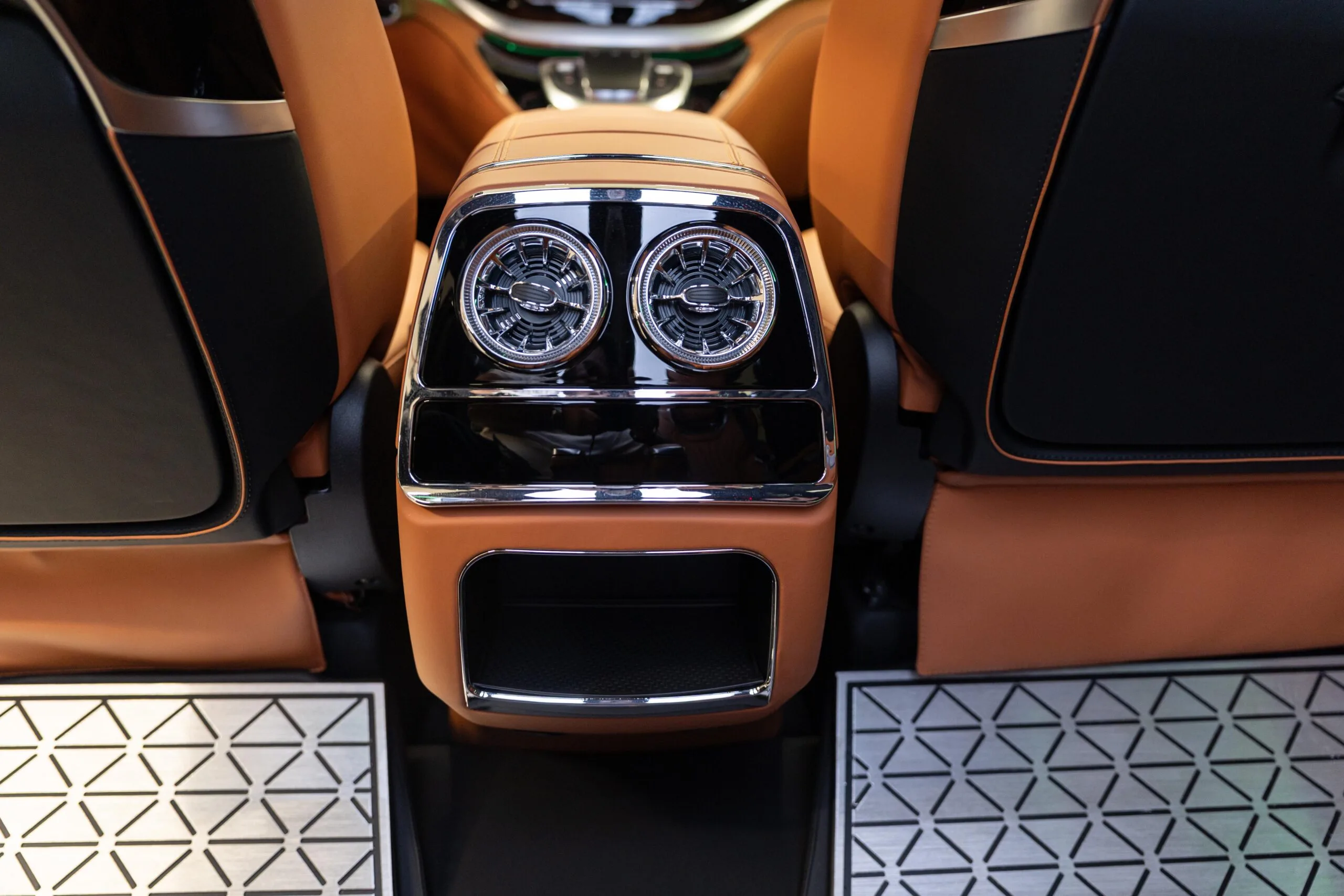 2023 Mercedes-Benz V-Class Long, 22/24