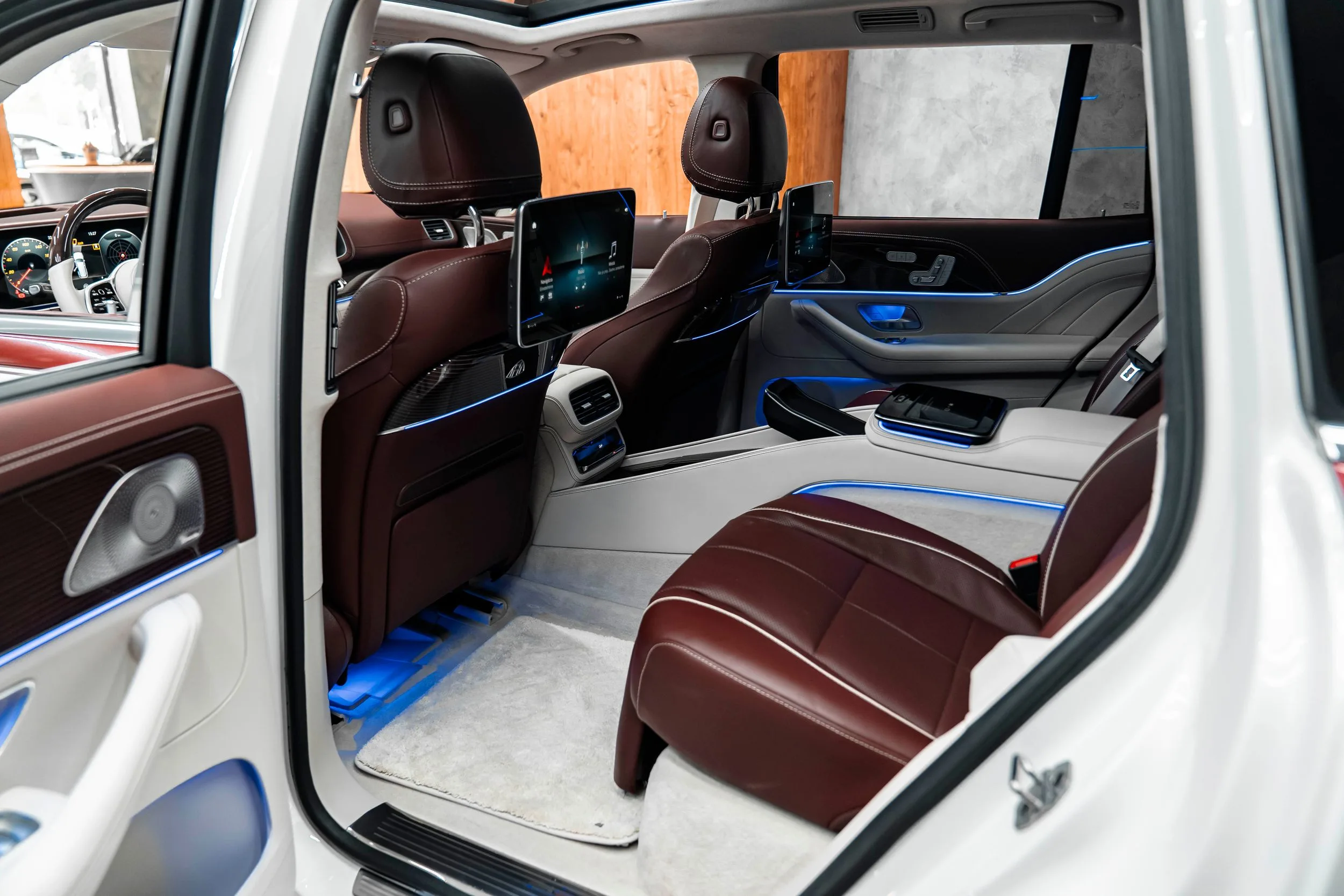 2023 Mercedes-Maybach GLS 600, 28/30
