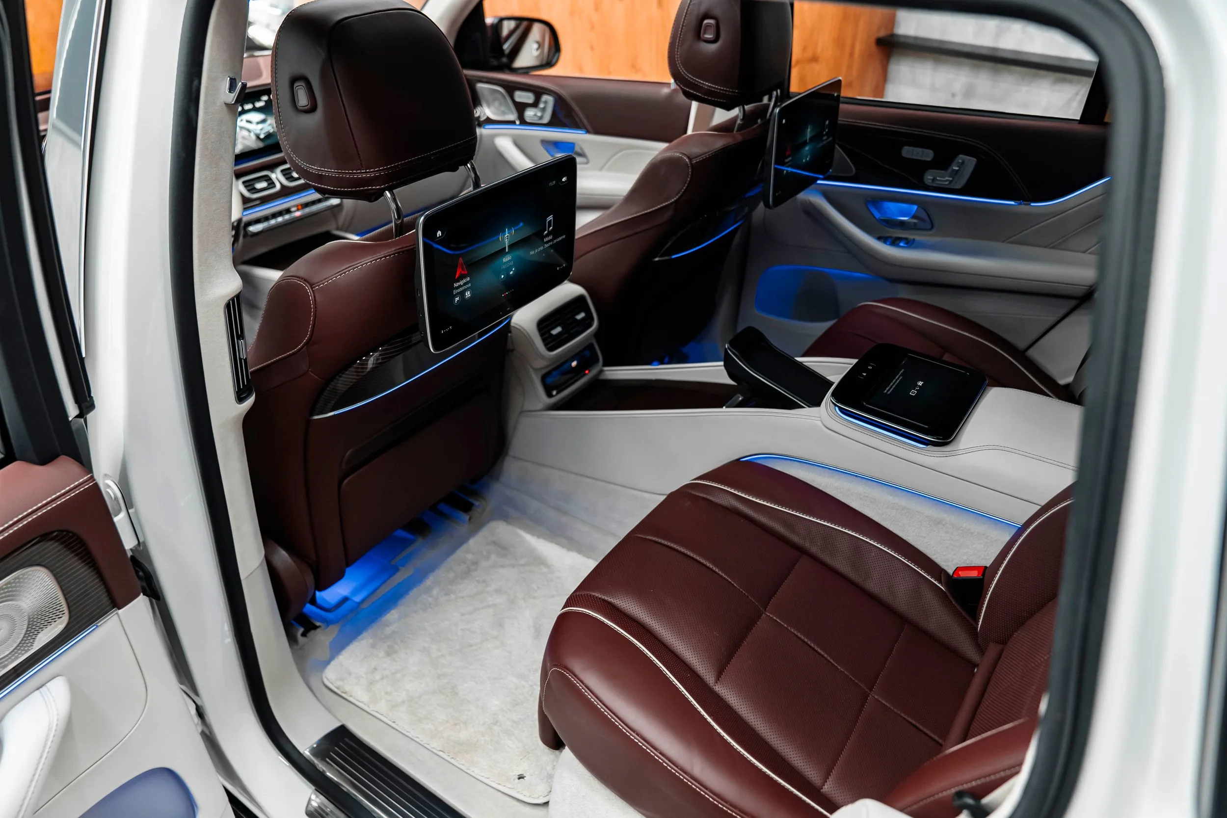 2023 Mercedes-Maybach GLS 600, 29/30