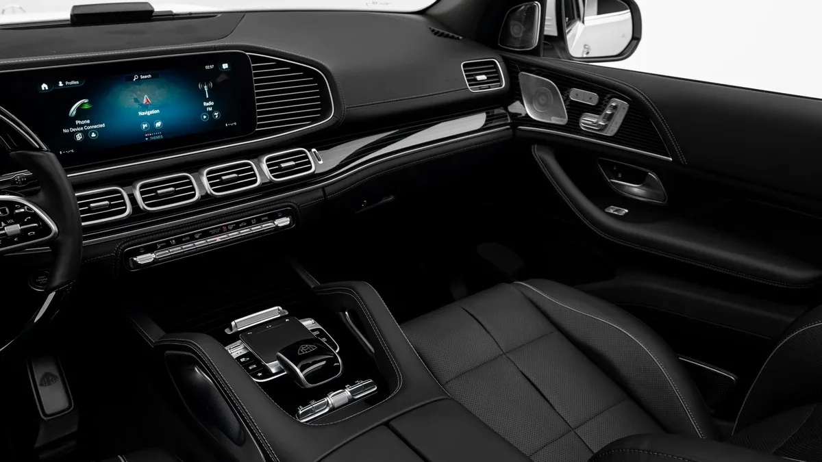 2023 Mercedes-Maybach GLS 600 offered by a specialist dealer in Dubai, United Arab Emirates, photo 11 of 25