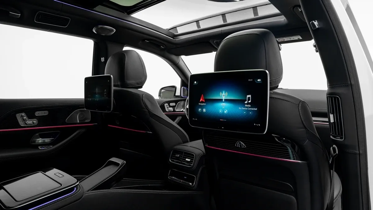 2023 Mercedes-Maybach GLS 600 offered by a specialist dealer in Dubai, United Arab Emirates, photo 19 of 25