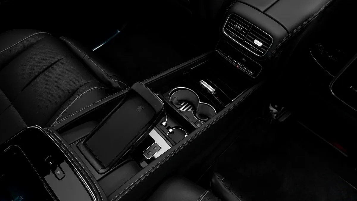 2023 Mercedes-Maybach GLS 600 offered by a specialist dealer in Dubai, United Arab Emirates, photo 24 of 25