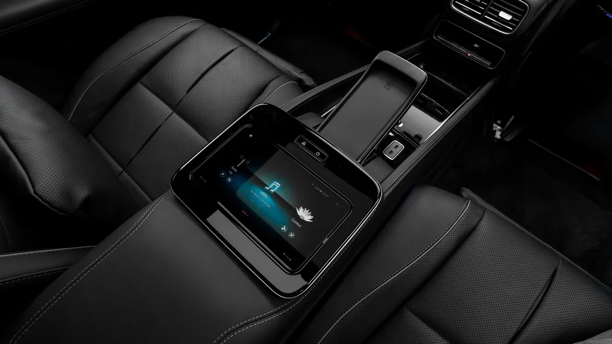 2023 Mercedes-Maybach GLS 600 offered by a specialist dealer in Dubai, United Arab Emirates, photo 25 of 25