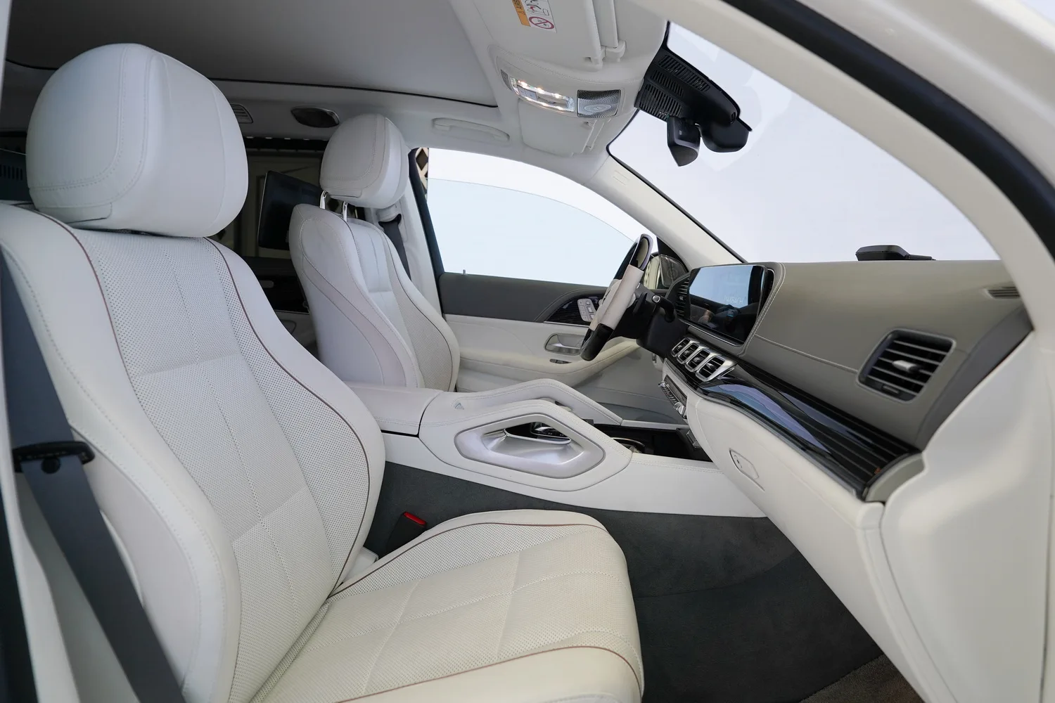 2023 Mercedes-Maybach GLS 600, 14/15