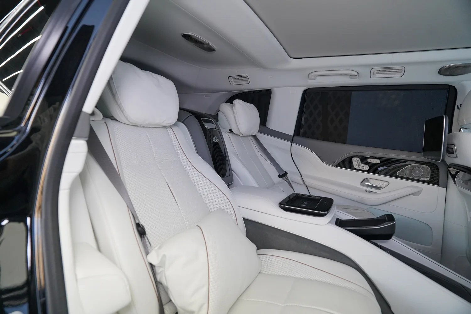 2023 Mercedes-Maybach GLS 600, 9/17