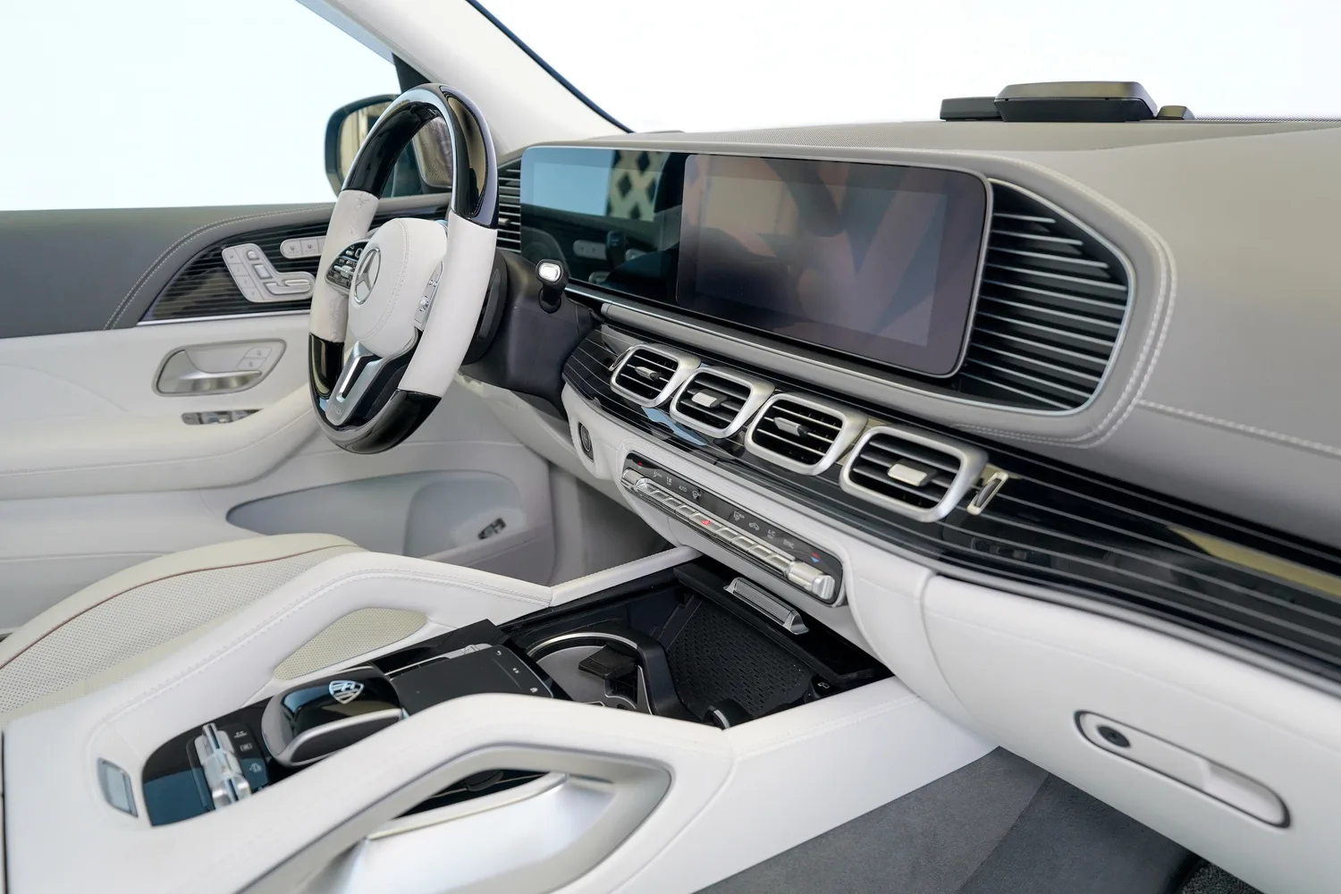 2023 Mercedes-Maybach GLS 600, 13/17