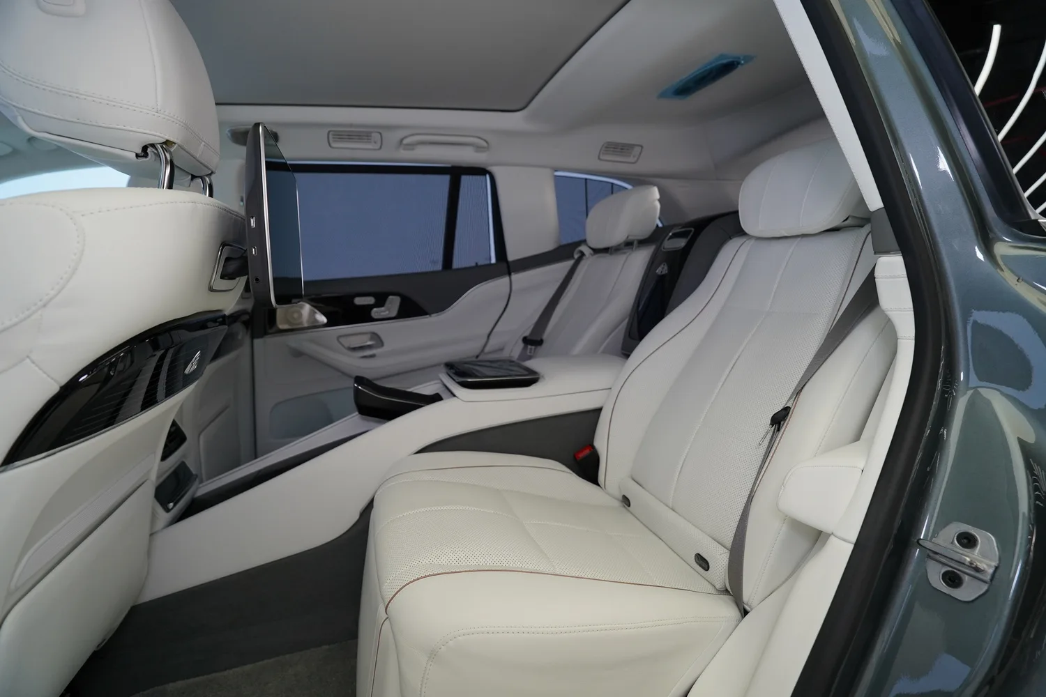 2023 Mercedes-Maybach GLS 600, 13/16
