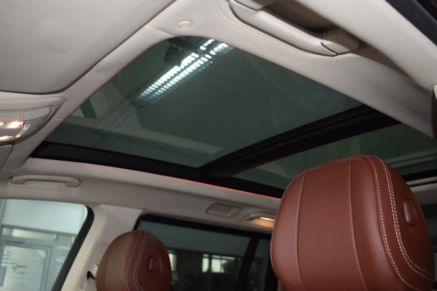 2023 Mercedes-Maybach GLS 600 4MATIC offered by a specialist dealer in Pfaffenhofen an der Ilm, Germany, photo 7 of 15