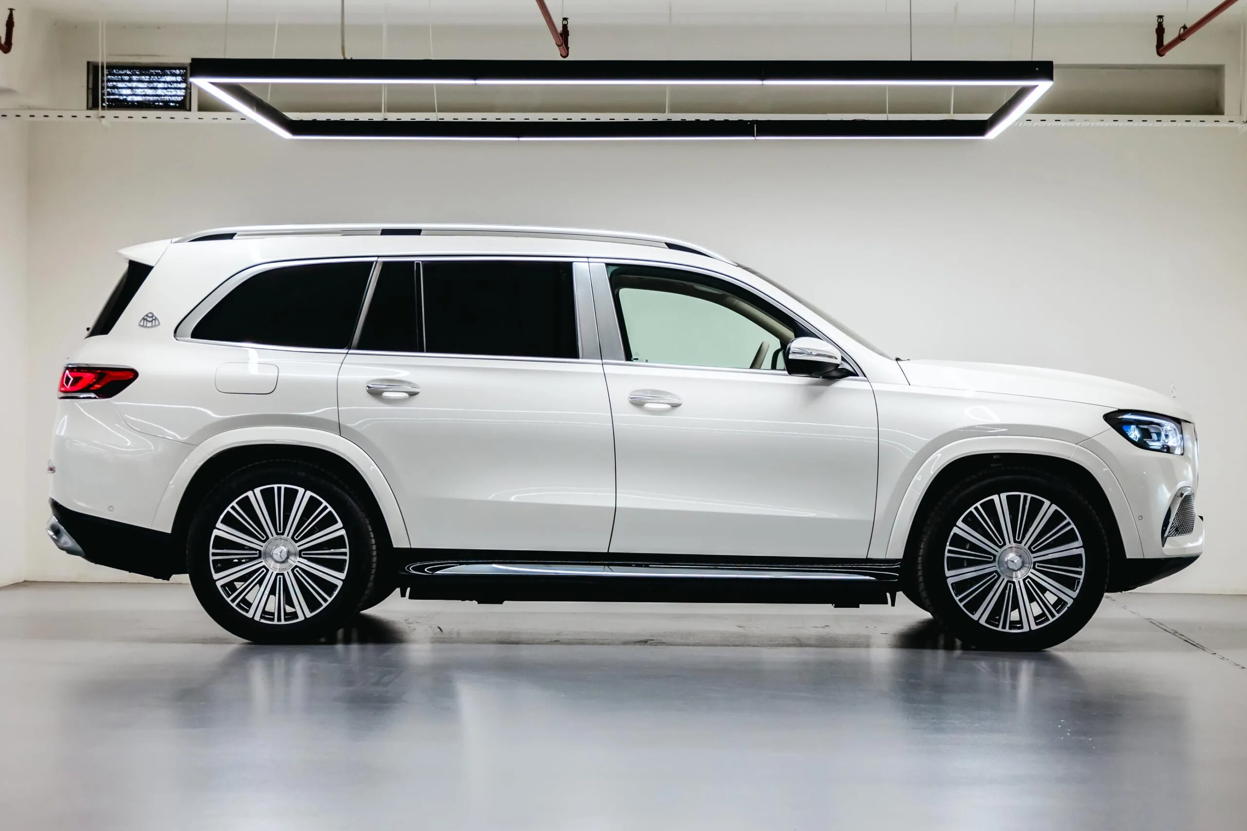 2023 Mercedes-Maybach GLS 600, 2/30