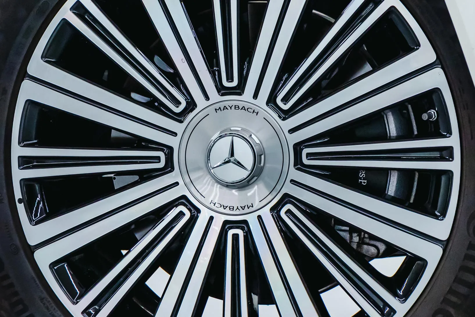 2023 Mercedes-Maybach GLS 600, 6/30