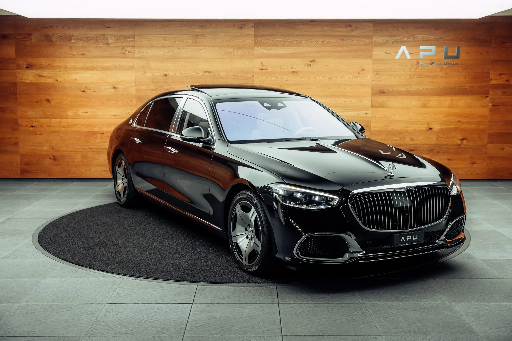 2023 Mercedes-Maybach S 580 proposée par un concessionnaire spécialisé à Uznach, Suisse, photo principale