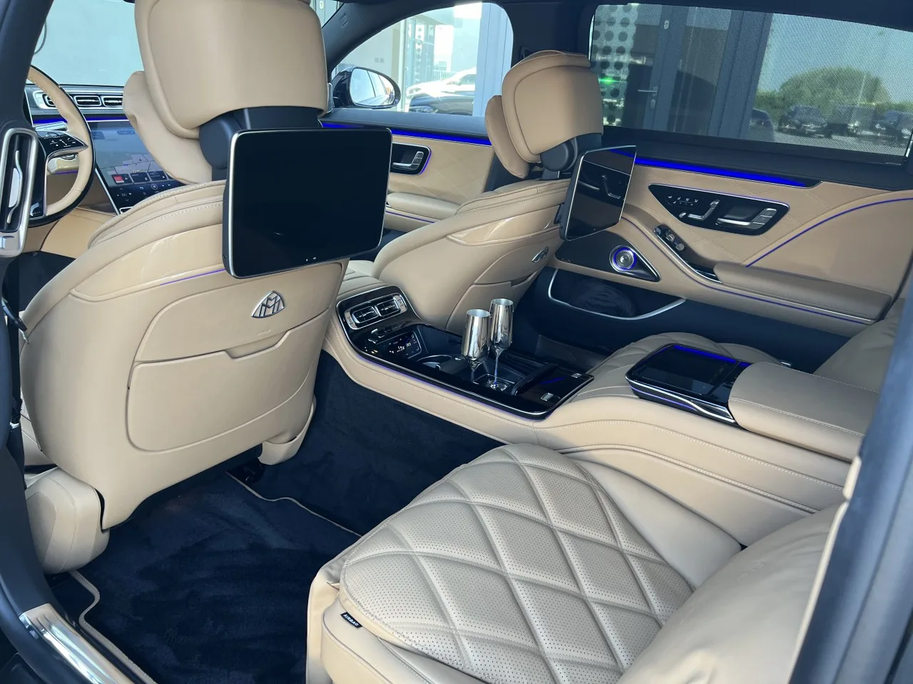 2023 Mercedes-Maybach S 680 angeboten von einem Fachhändler in Písek, Tschechien, Foto 14 von 16