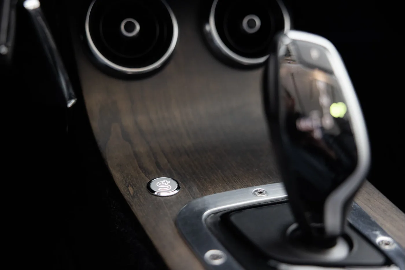 2023 Morgan Plus Four angeboten von einem offiziellen McLaren und Morgan-Vertragshändler in Utrecht, Niederlande, Foto 11 von 25