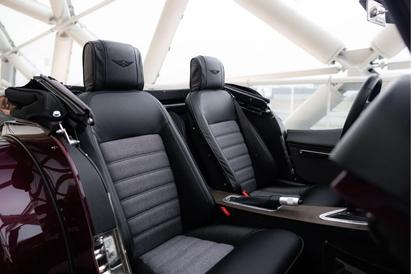 2023 Morgan Plus Four angeboten von einem offiziellen McLaren und Morgan-Vertragshändler in Utrecht, Niederlande, Foto 19 von 25