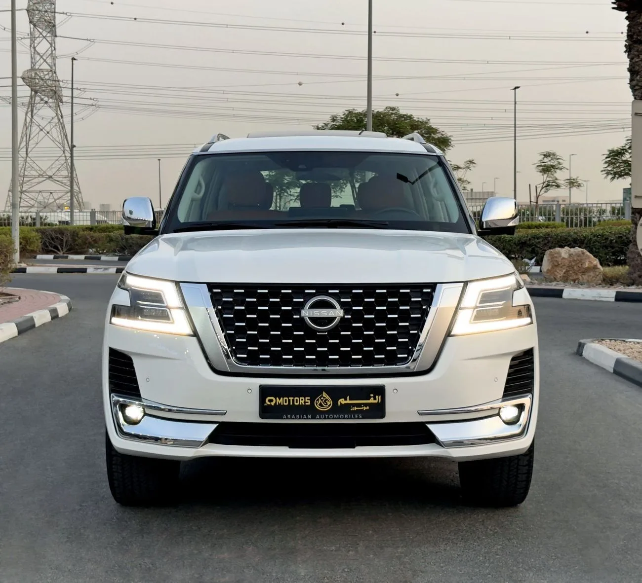 2023 Nissan Patrol Se Platinum City offered by a specialist dealer in Dubai, United Arab Emirates, photo 2 of 14