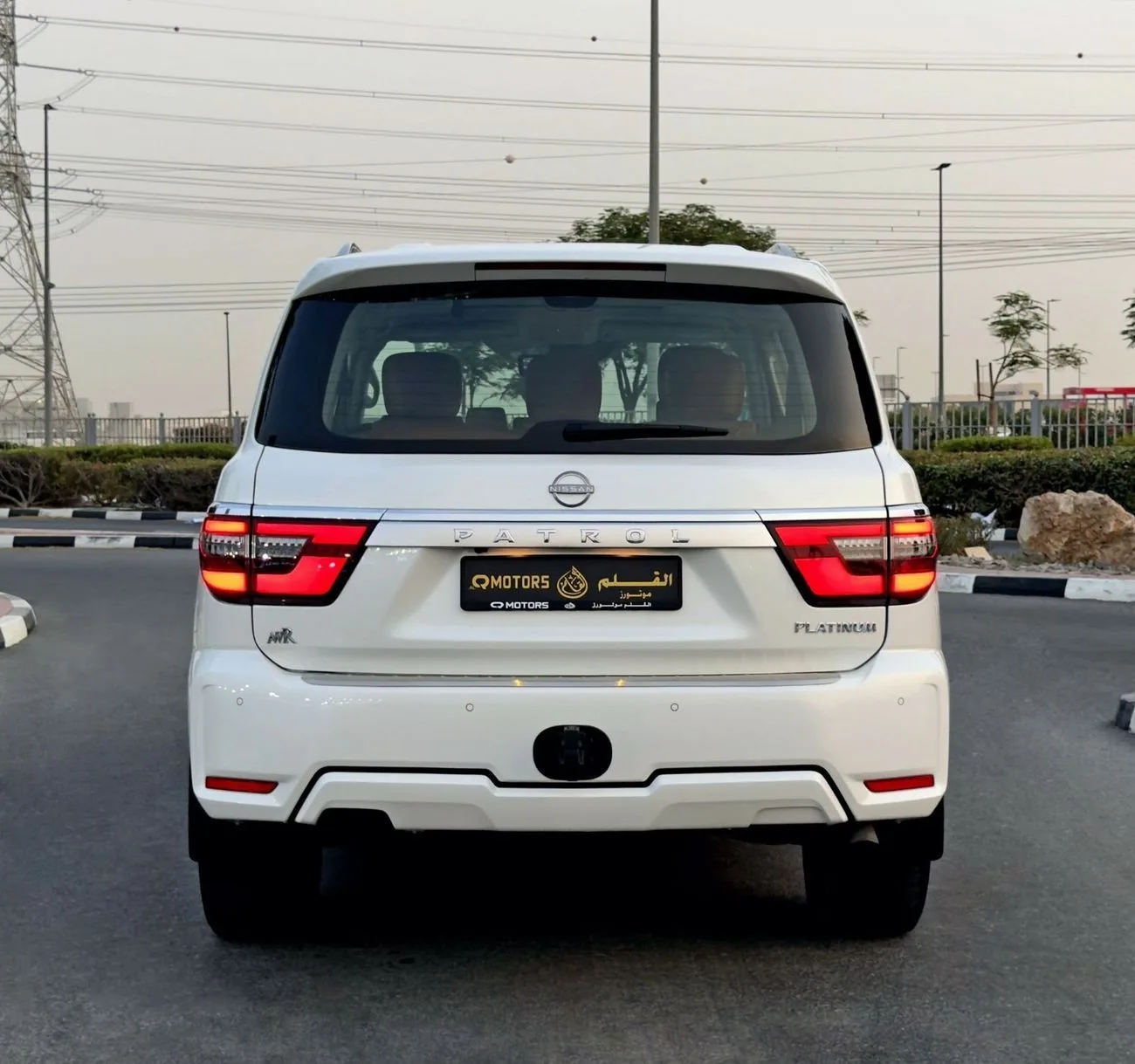 2023 Nissan Patrol Se Platinum City offered by a specialist dealer in Dubai, United Arab Emirates, photo 6 of 14