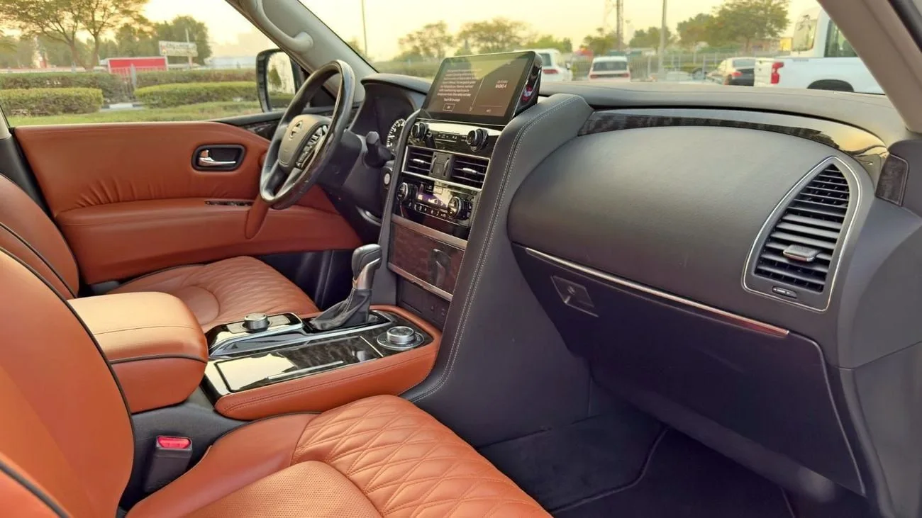 2023 Nissan Patrol Se Platinum City offered by a specialist dealer in Dubai, United Arab Emirates, photo 10 of 14
