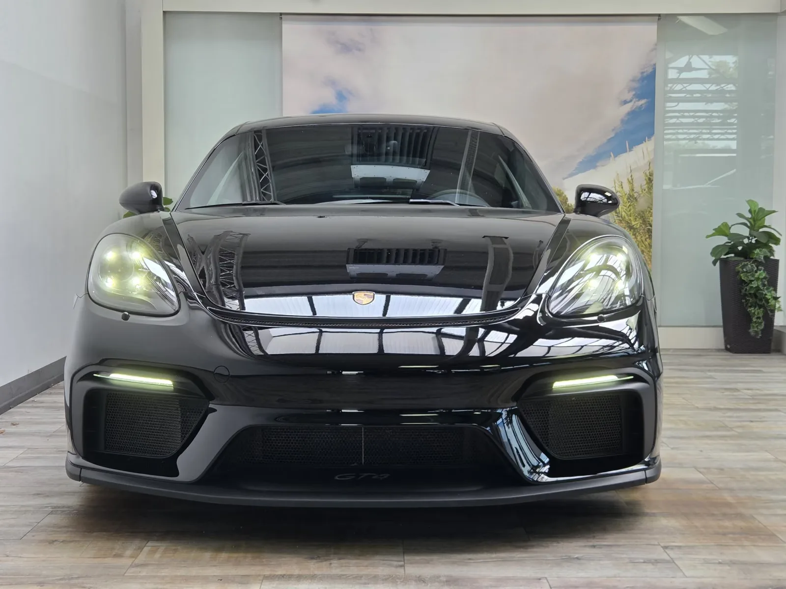 2023 Porsche 718 Cayman GT4, 2/25