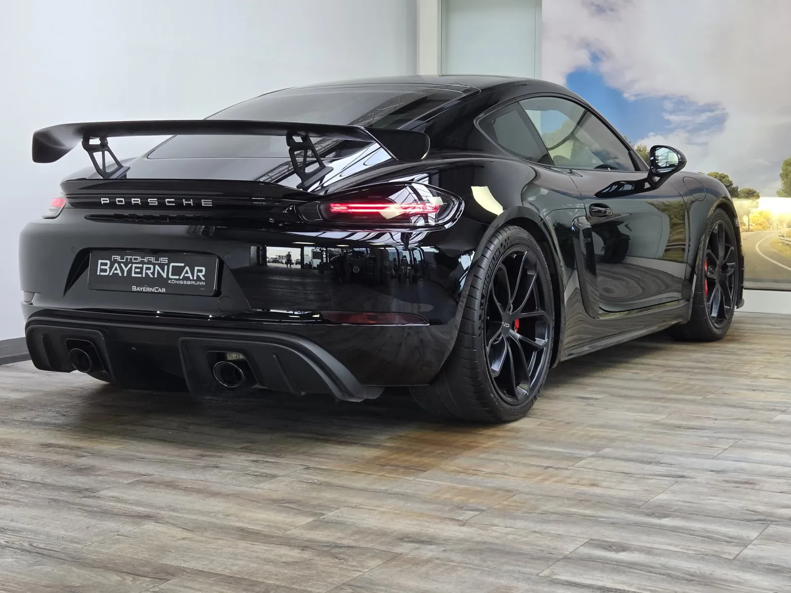 2023 Porsche 718 Cayman GT4, 6/25