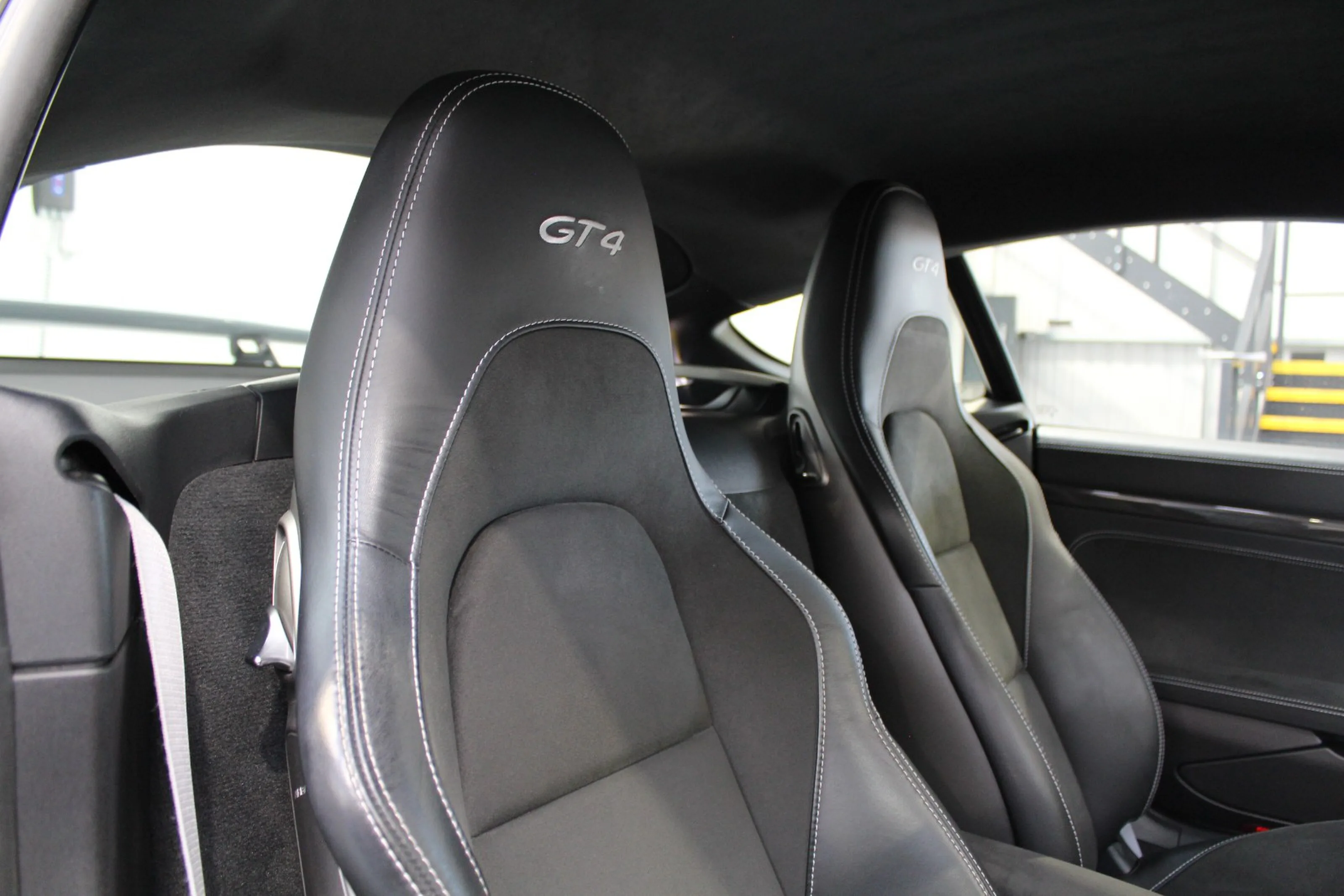 2023 Porsche 718 Cayman GT4, 10/26