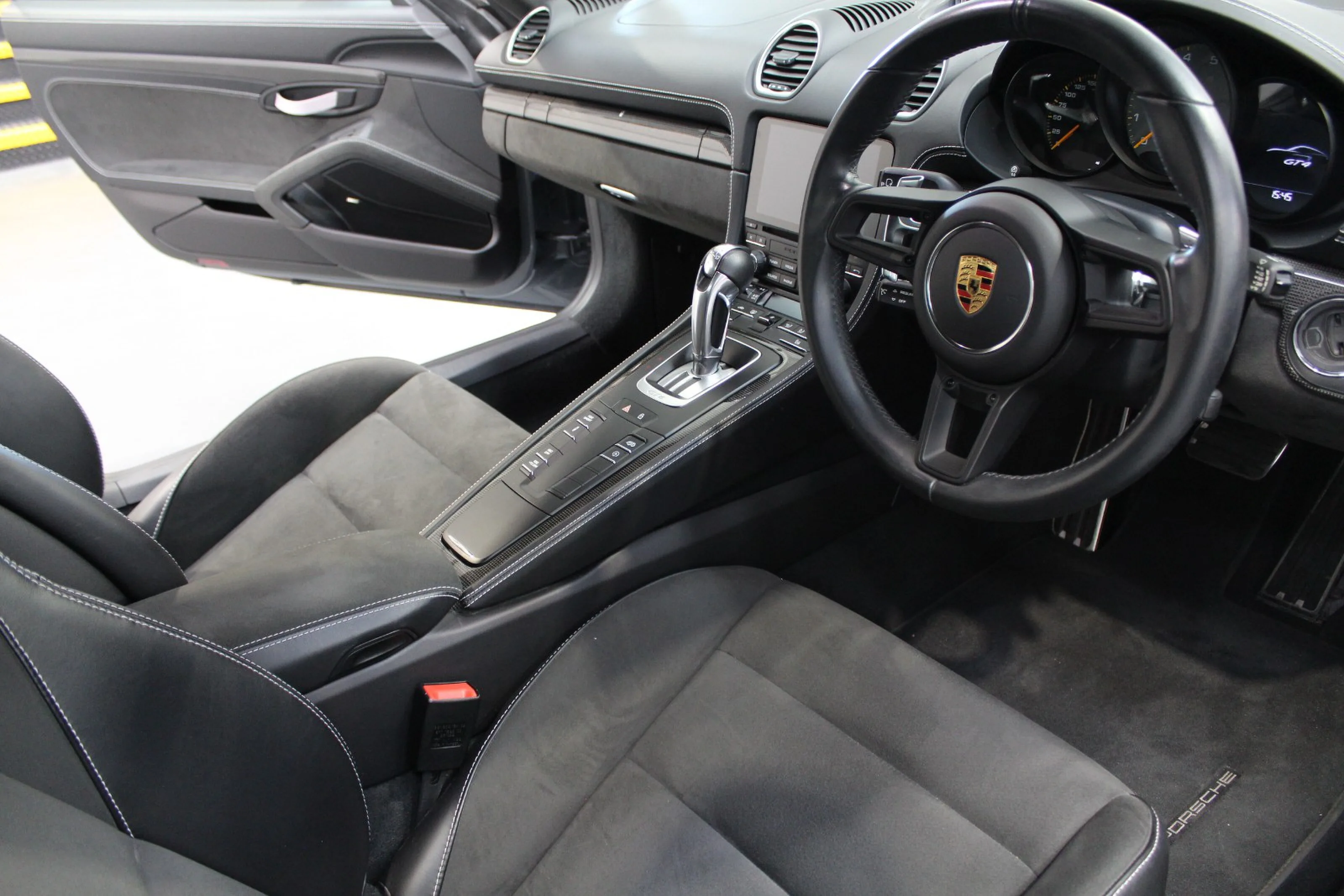 2023 Porsche 718 Cayman GT4, 11/26