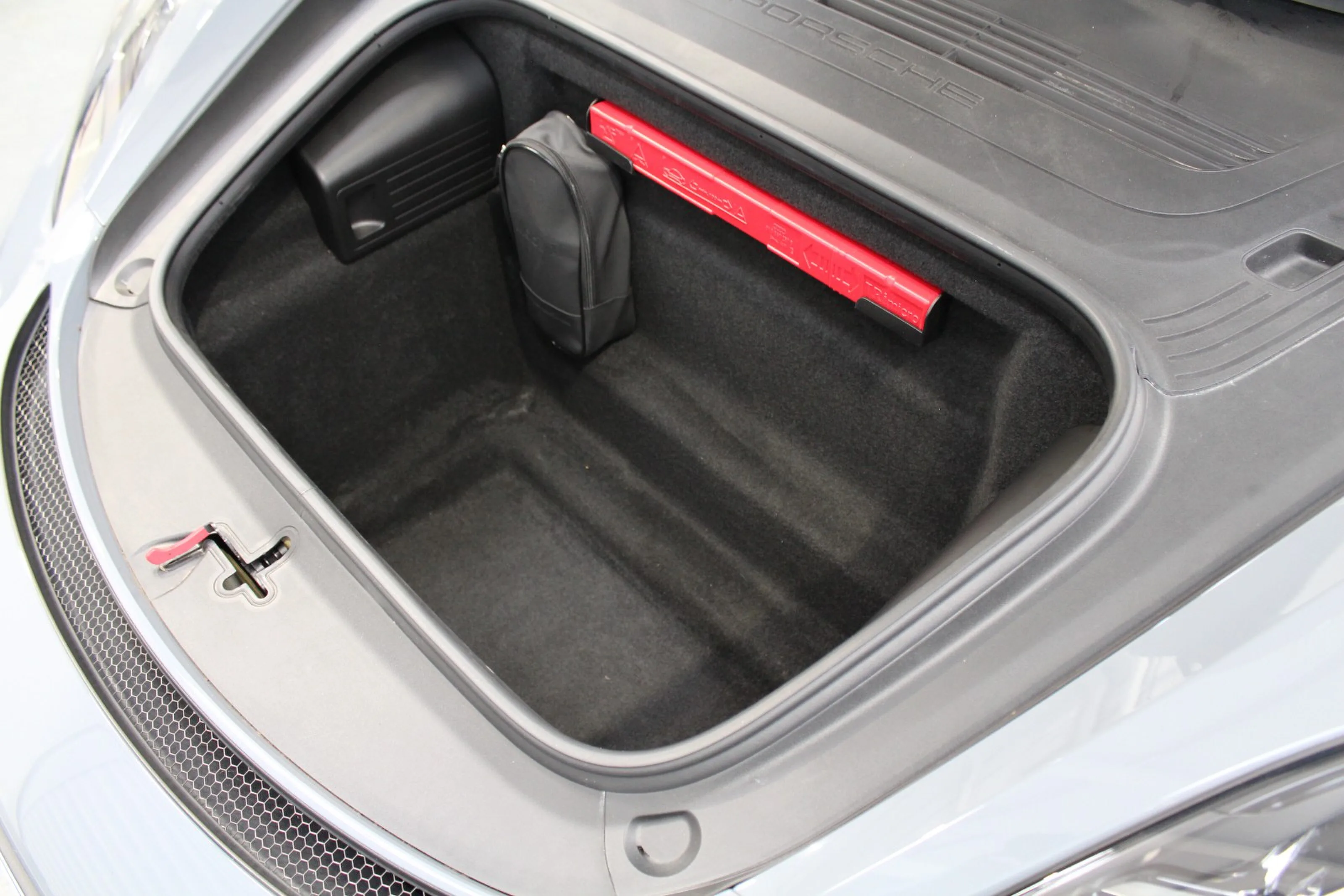 2023 Porsche 718 Cayman GT4, 16/26
