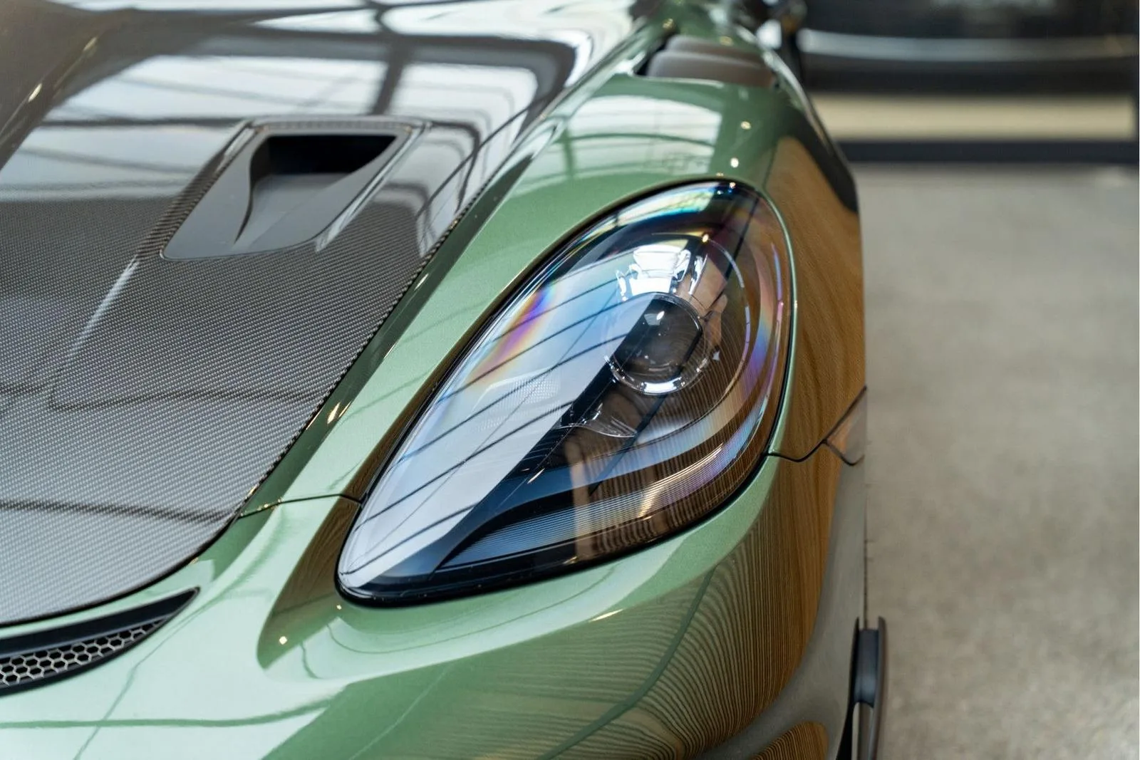2023 Porsche 718 Cayman GT4 RS Weissach, 16/30
