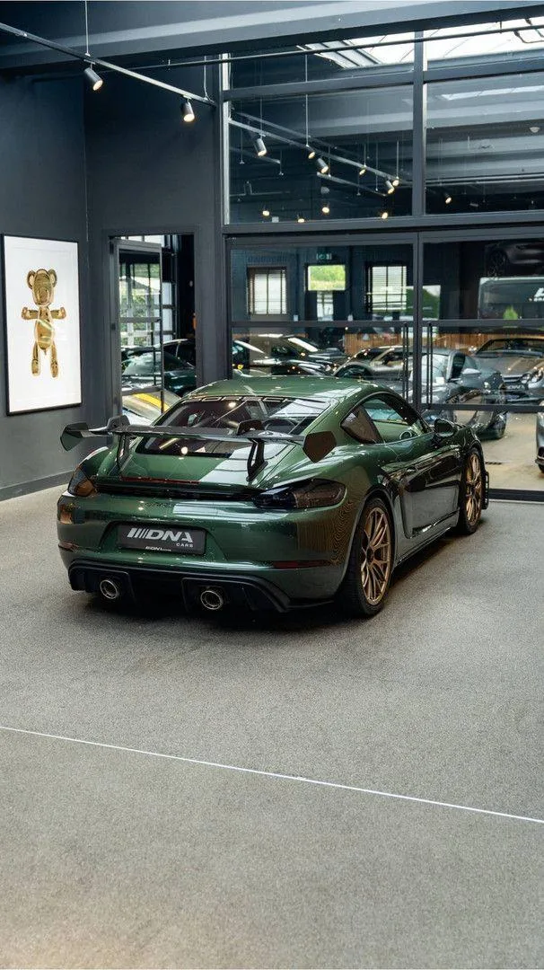 2023 Porsche 718 Cayman GT4 RS Weissach, 29/30