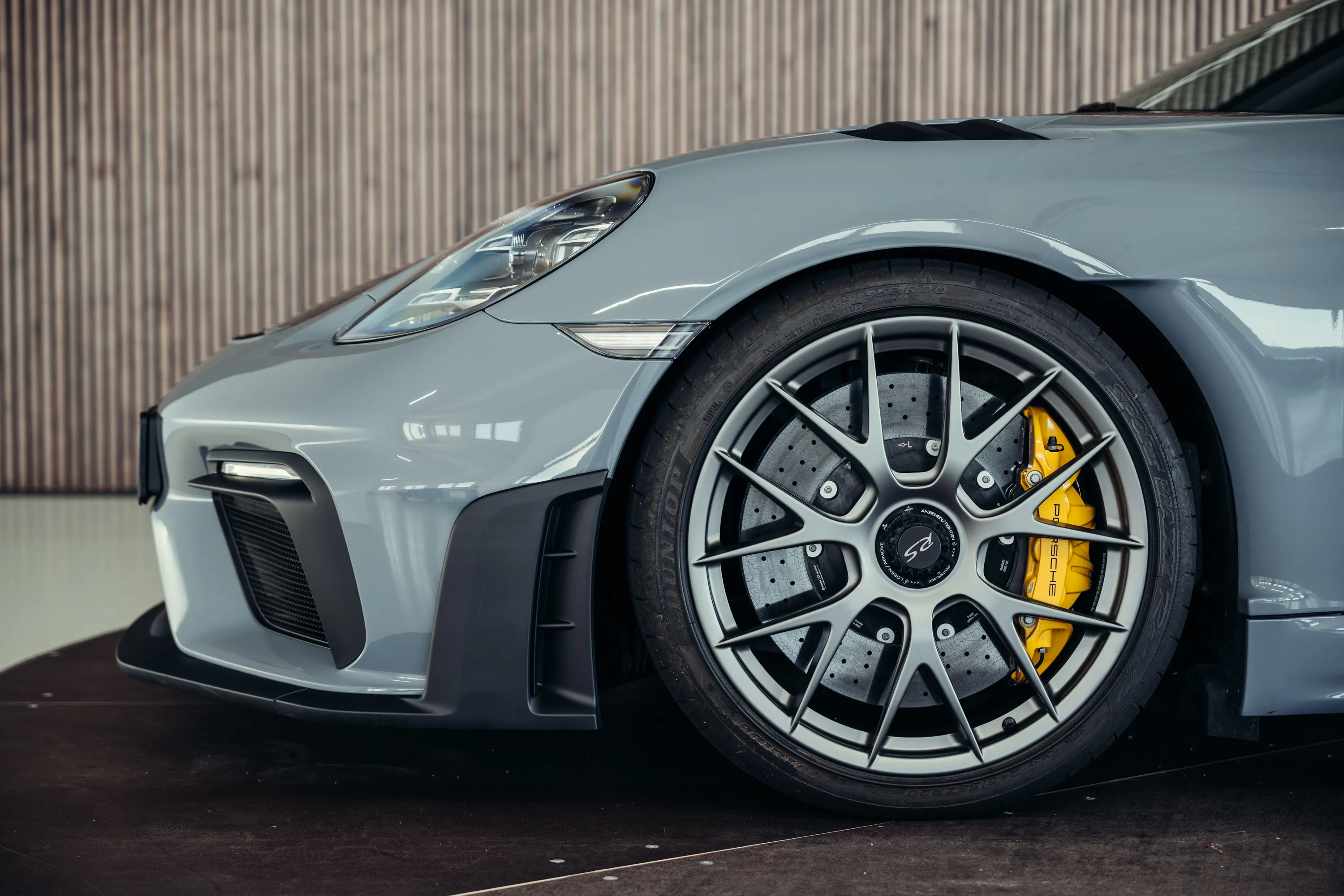 2023 Porsche 718 Cayman GT4 RS, 16/30