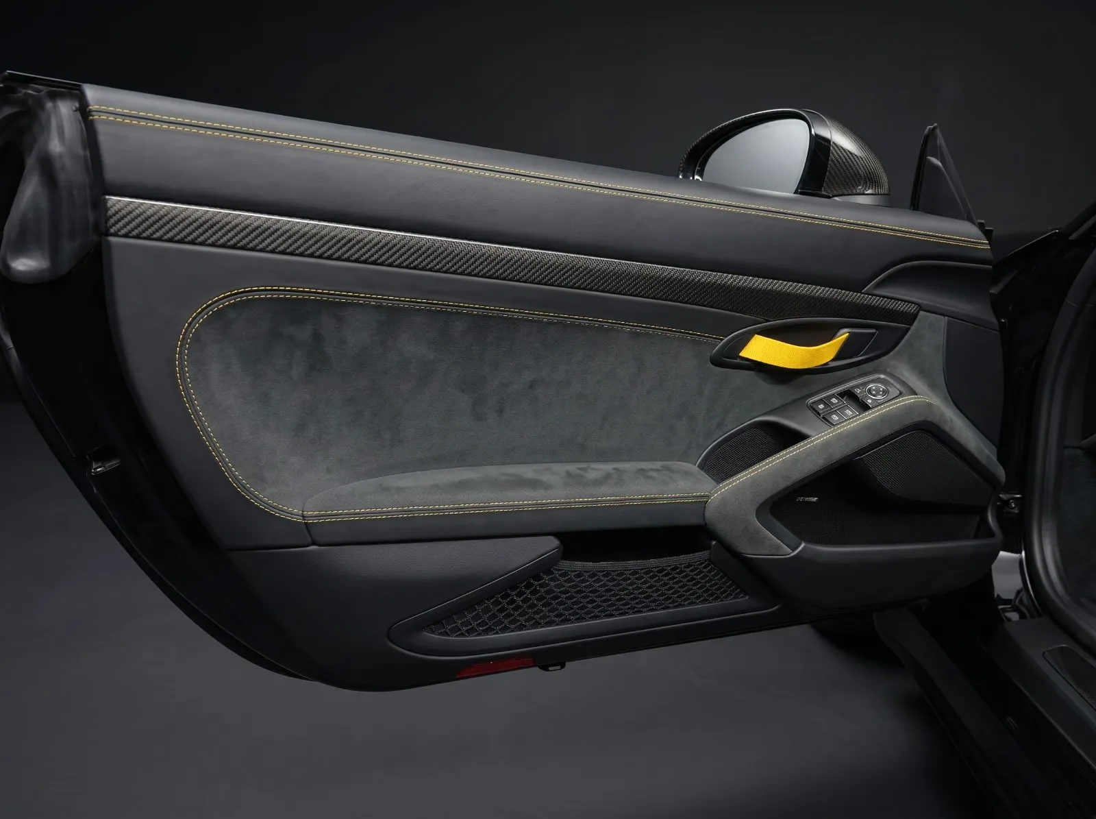 2023 Porsche 718 Cayman GT4 RS Weissach, 13/16