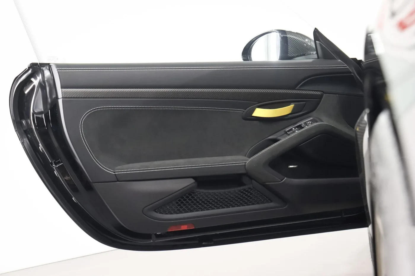 2023 Porsche 718 Cayman GT4 RS Weissach package angeboten von einem Supersportwagenhändler in Zibido San Giacomo, Italien, Foto 9 von 23