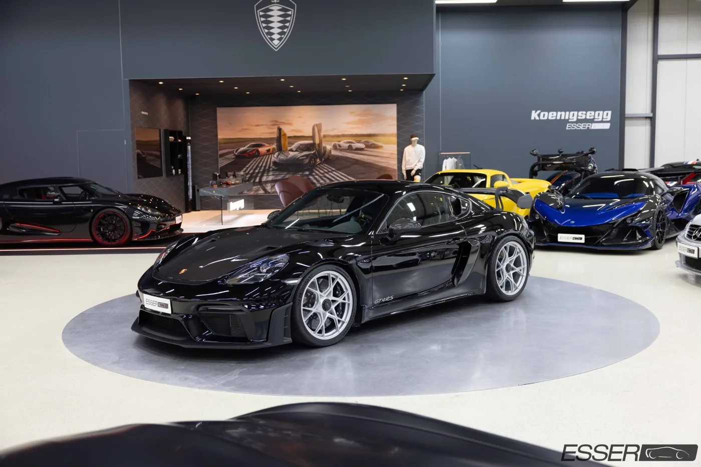 2023 Porsche 718 Cayman GT4 RS Weissach package offered by a specialist dealer in Alsdorf, Germany, photo 4 of 10