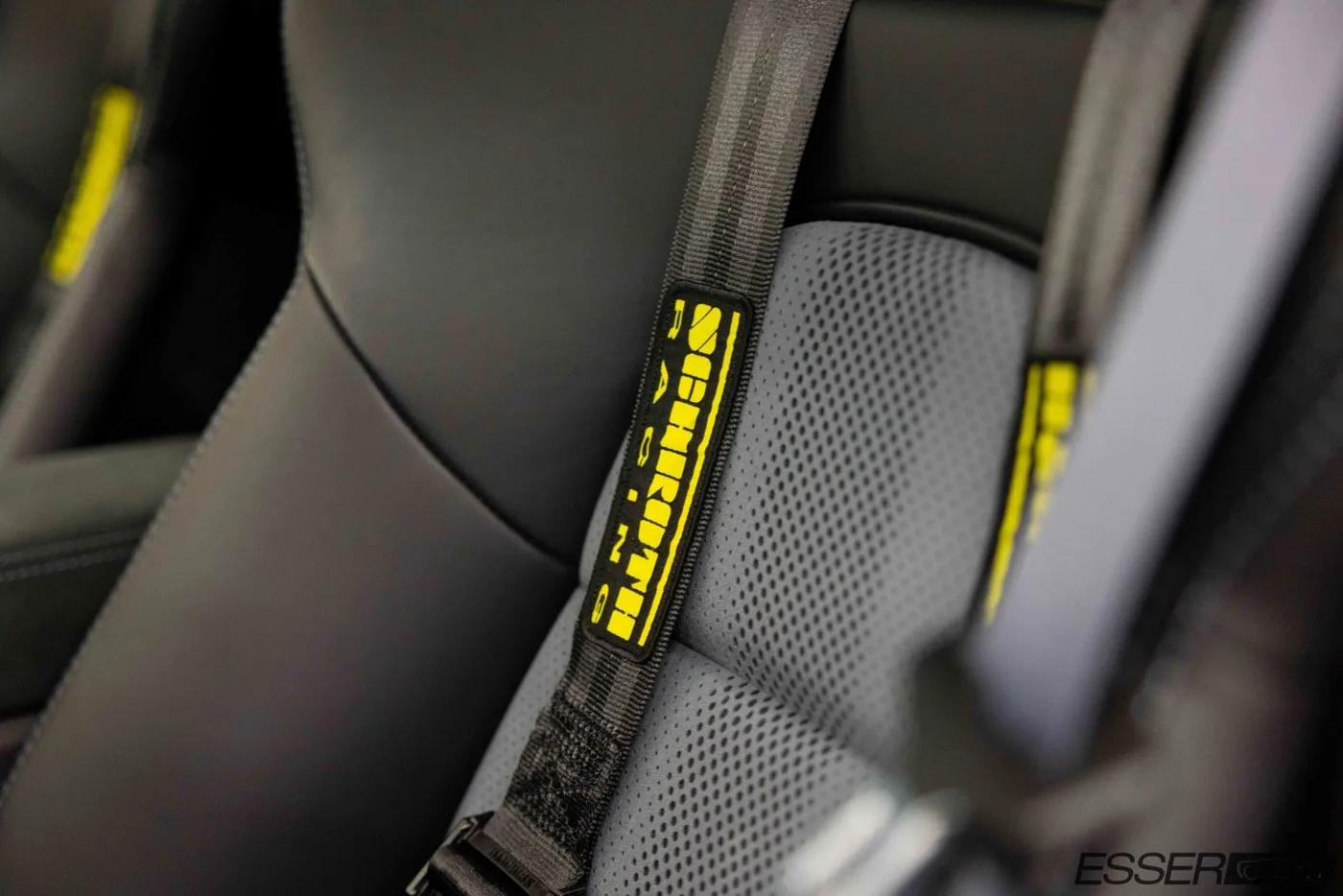 2023 Porsche 718 Cayman GT4 RS Weissach package offered by a specialist dealer in Alsdorf, Germany, photo 10 of 10