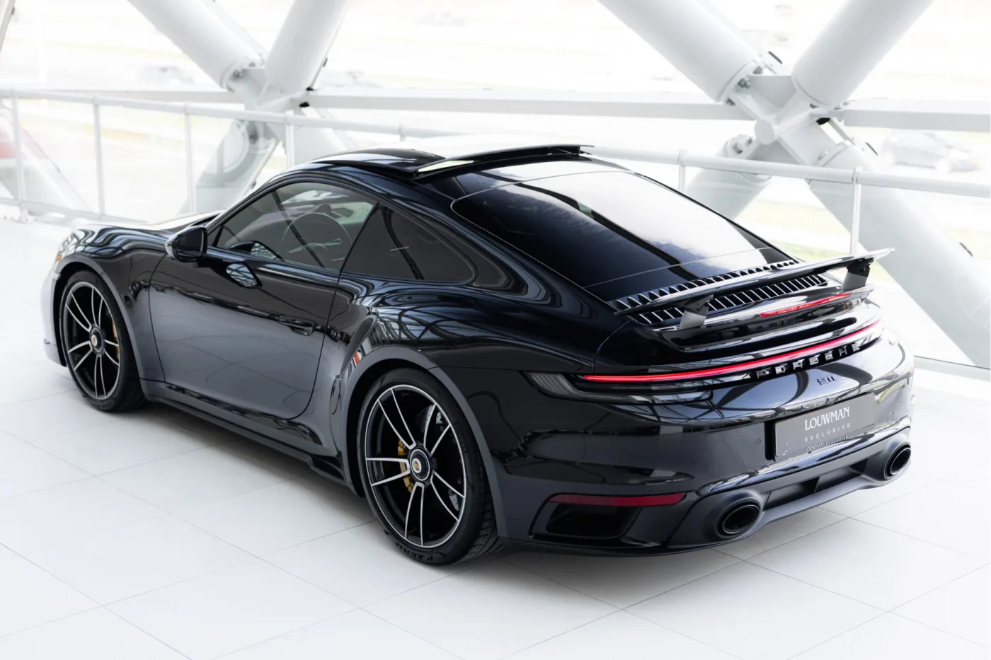 2023 Porsche 911 Turbo S proposée par un concessionnaire agréé McLaren et Morgan à Utrecht, Pays-Bas, photo 24 sur 25