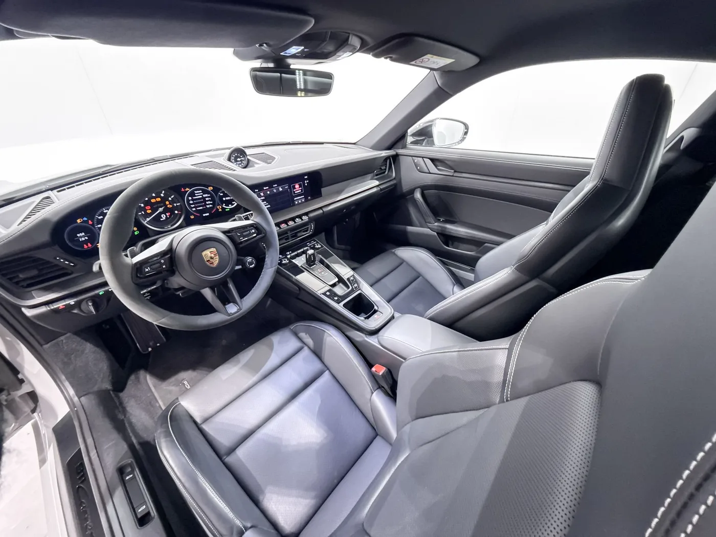 2023 Porsche 911 Carrera 4 GTS angeboten von einem Supersportwagenhändler in Zibido San Giacomo, Italien, Foto 15 von 25