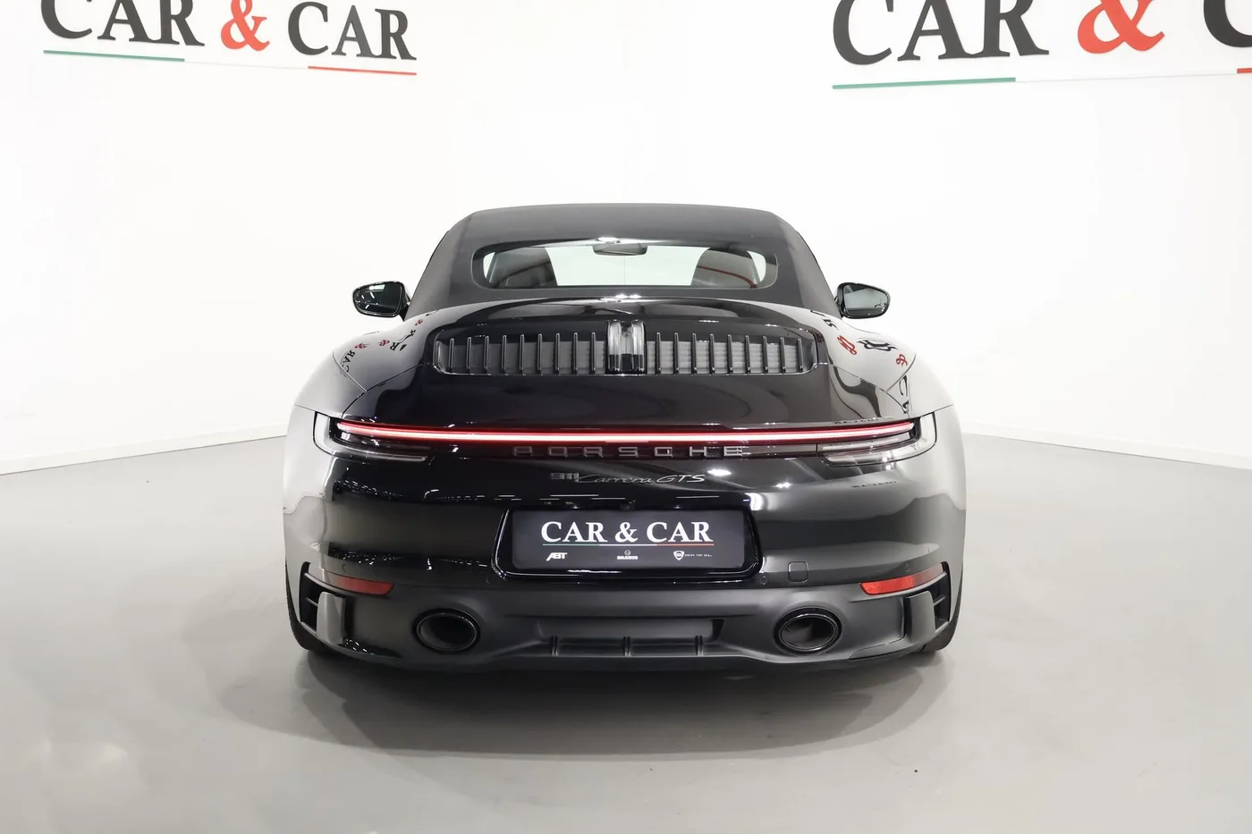 2023 Porsche 911 Carrera GTS Cabriolet proposée par un spécialiste de la supercar à Zibido San Giacomo, Italie, photo 4 sur 23