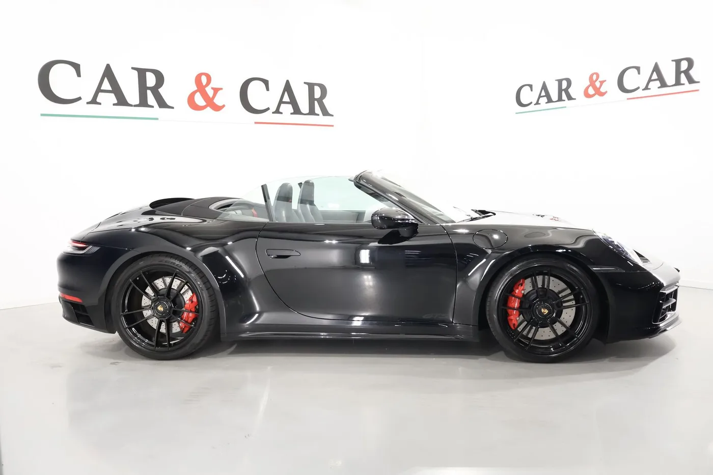 2023 Porsche 911 Carrera GTS Cabriolet proposée par un spécialiste de la supercar à Zibido San Giacomo, Italie, photo 5 sur 23