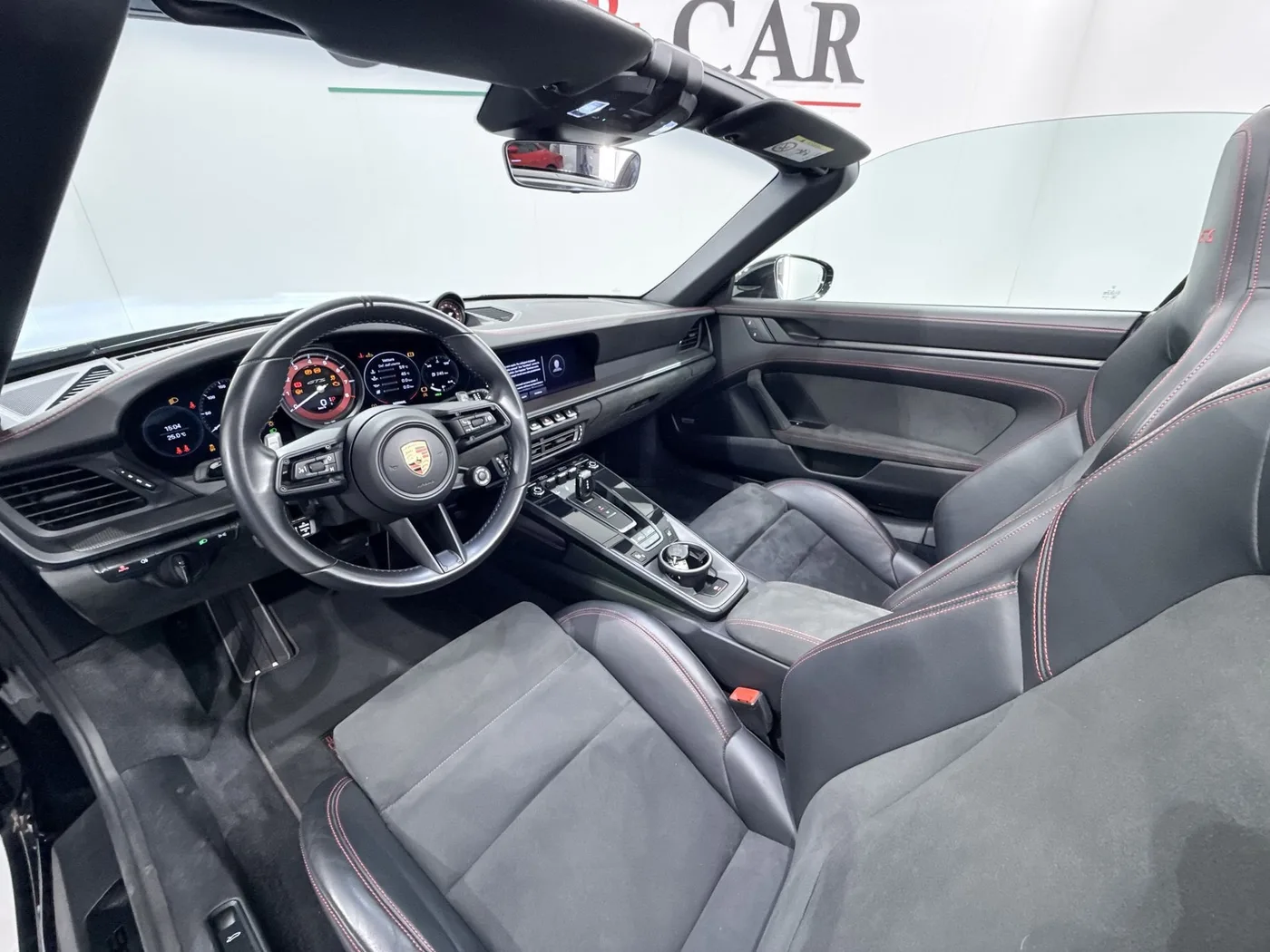 2023 Porsche 911 Carrera GTS Cabriolet proposée par un spécialiste de la supercar à Zibido San Giacomo, Italie, photo 18 sur 23