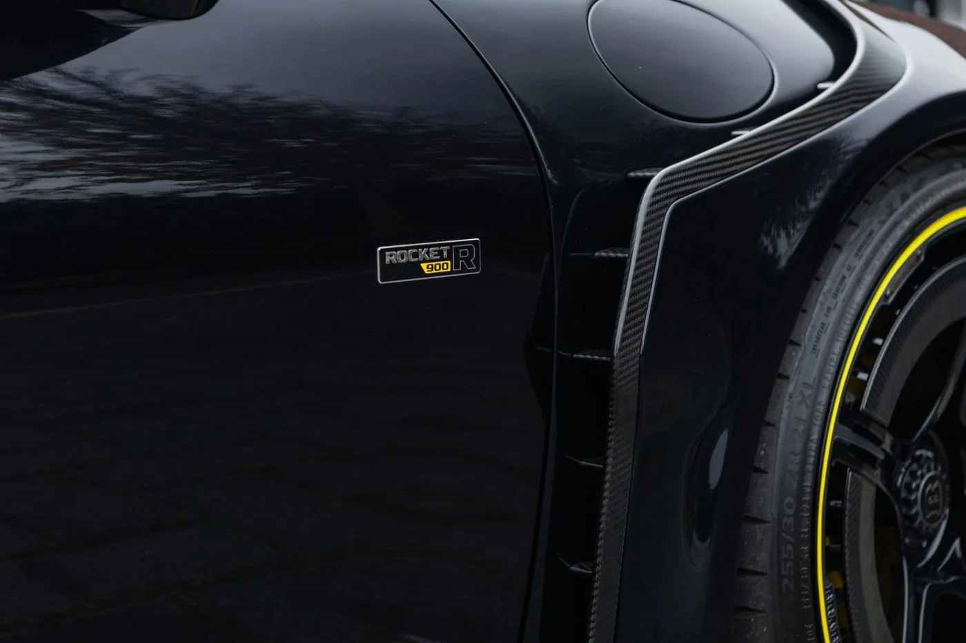 2023 Brabus 900 Rocket R angeboten von einem Supersportwagenhändler in Gronau, Deutschland, Foto 11 von 25