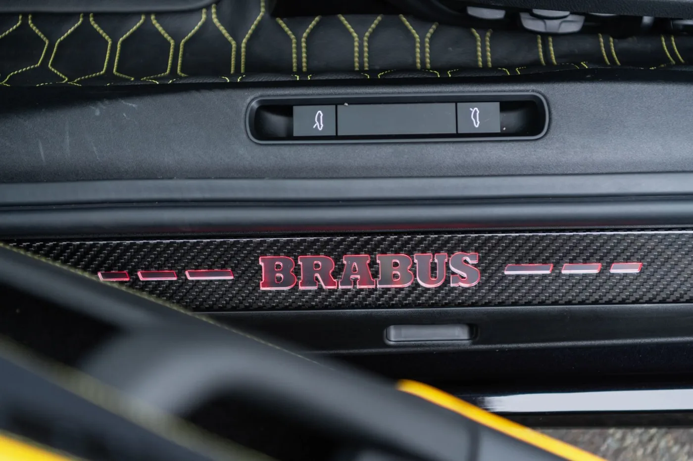 2023 Brabus 900 Rocket R angeboten von einem Supersportwagenhändler in Gronau, Deutschland, Foto 19 von 25