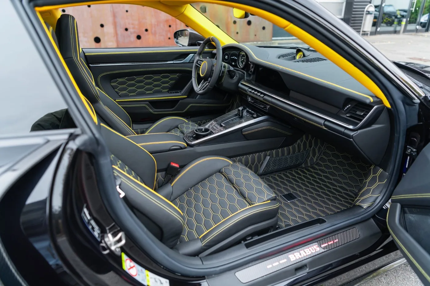 2023 Brabus 900 Rocket R angeboten von einem Supersportwagenhändler in Gronau, Deutschland, Foto 24 von 25